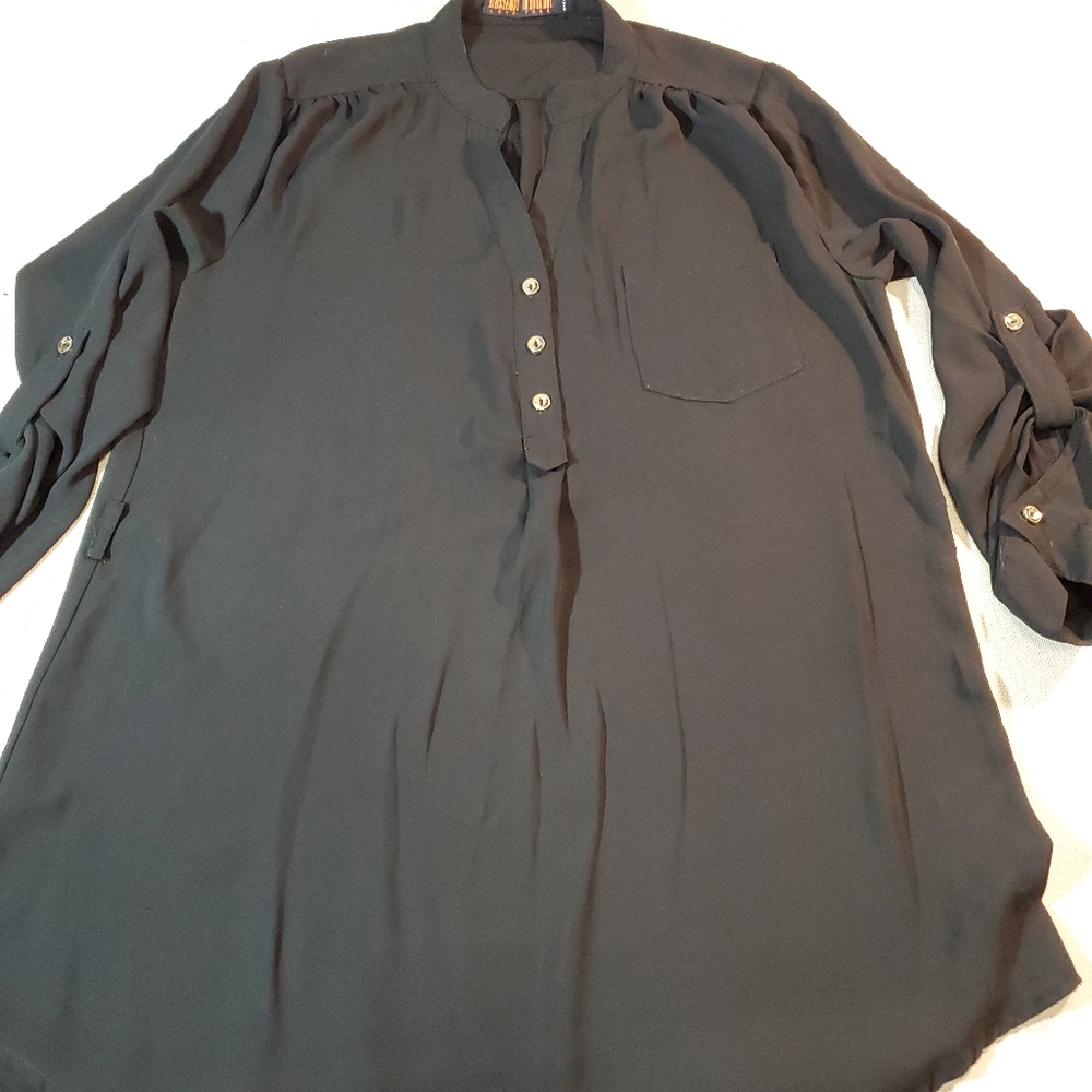 Love Tree women's tunic size medium color black